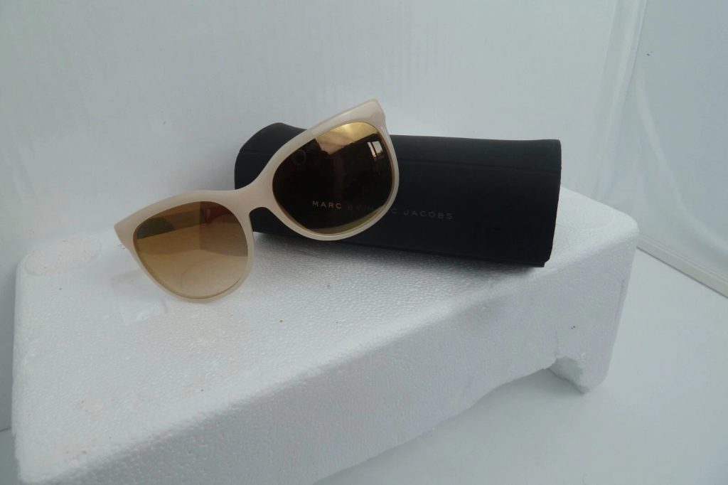 Marc Jacobs women's cat-eye sunglasses