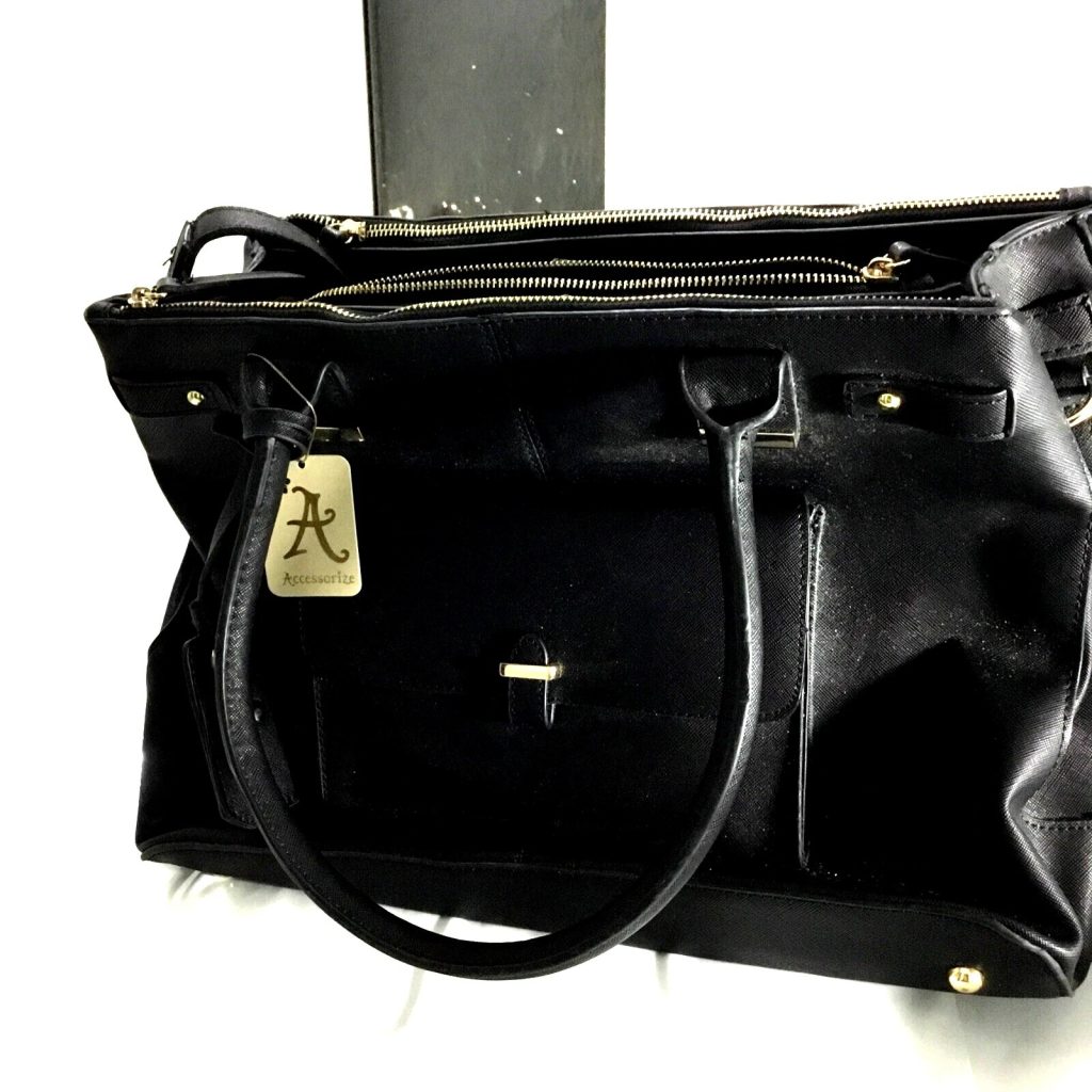 black shoulder bag